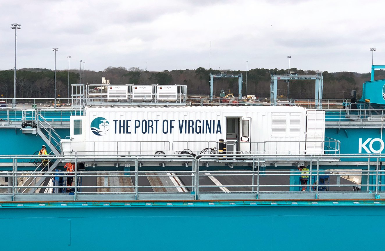 Control cabinet cooling in a North American harbour facility